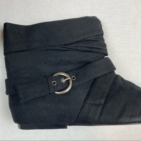 Bamboo Black Suede Round Toe Booties - Picture 11 of 11